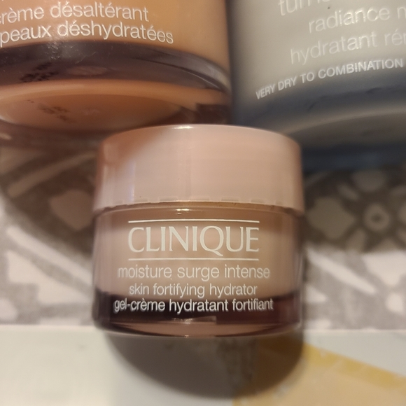 Beauty Items - Picture 4 of 7